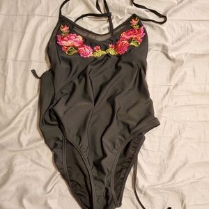 Medium Black and Roses Xhilaration  swimsuit
